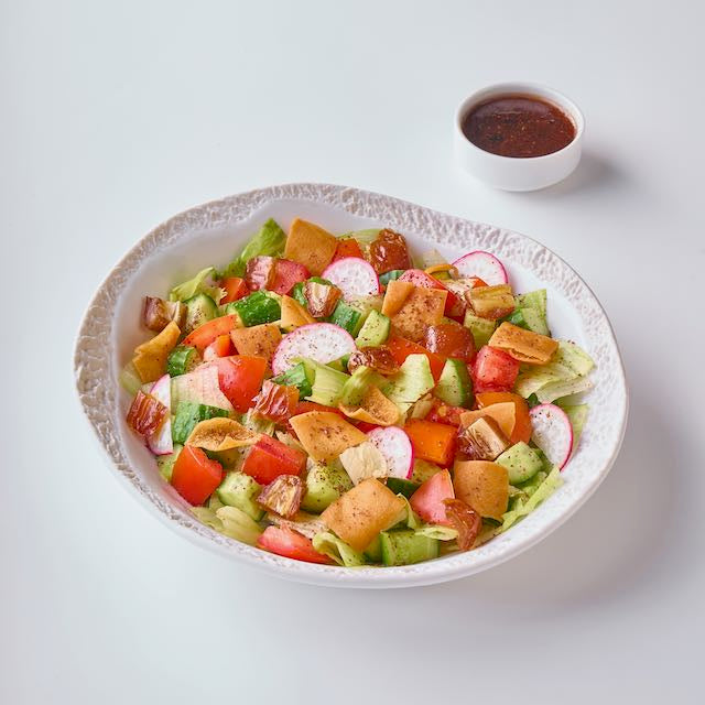 سلطة الفتوش بلمستنا