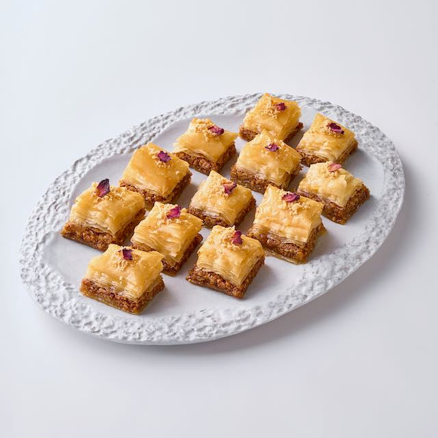 Baklawa with Walnuts & Almonds- 500G